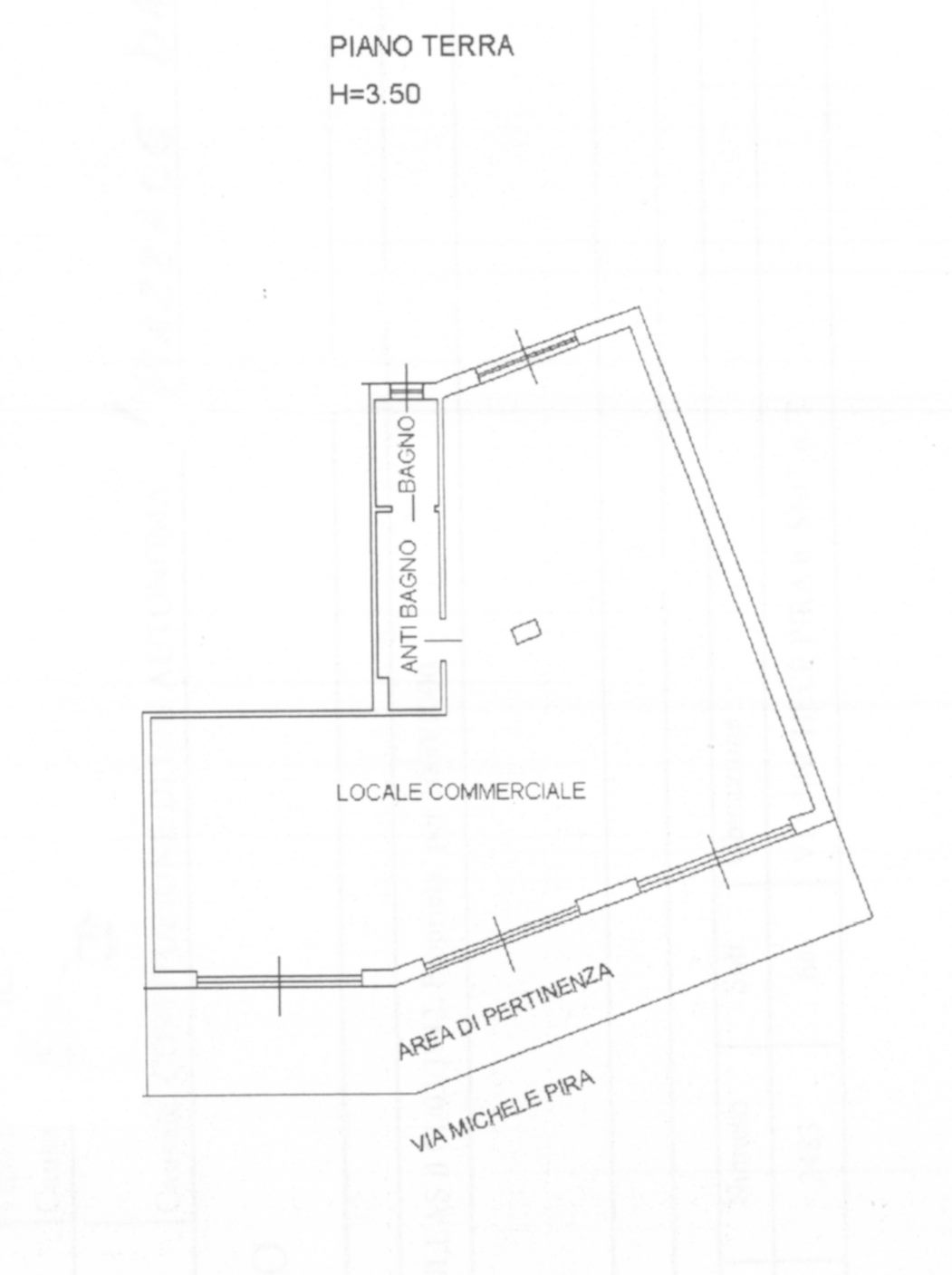 Locale commerciale con tre vetrine in via Michele Pira — foto 11 di 11