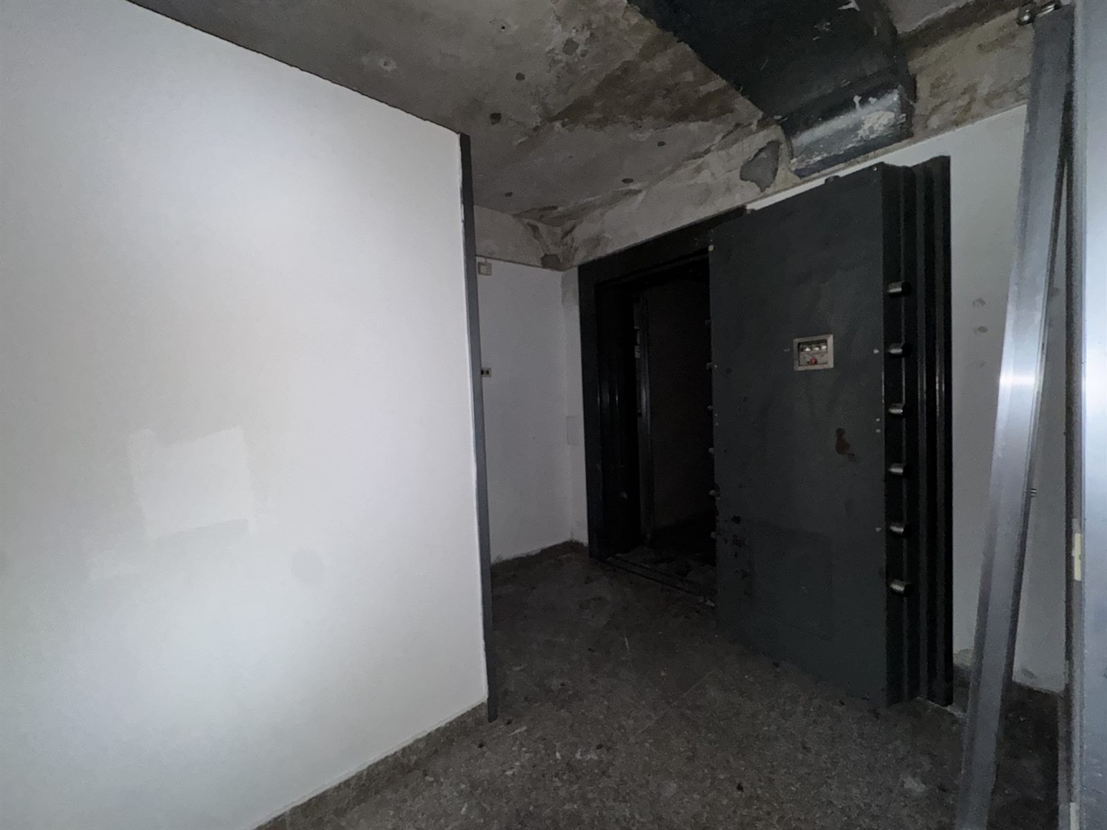Locale in via Giuseppe Garibaldi, 16 — foto 12 di 13