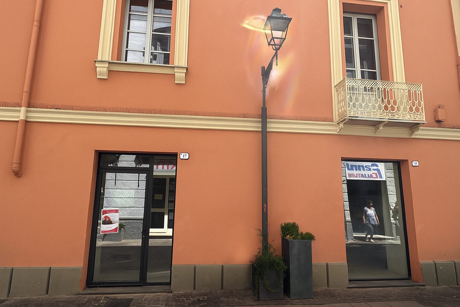 Negozio ristrutturato con volte in pietra, Corso Umberto